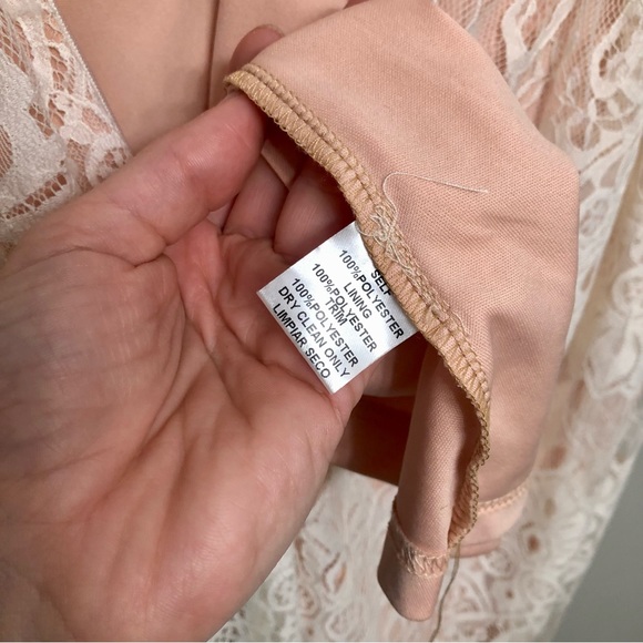 Soieblu White Nude Lace Overlay Dress - Picture 6 of 6